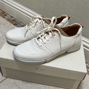 NWT Rockport White Sneakers